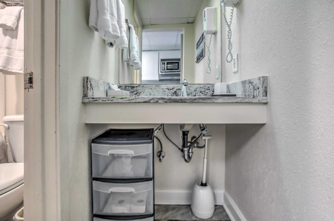 Airy Oceanfront Myrtle Beach Condo With Balcony Kültér fotó